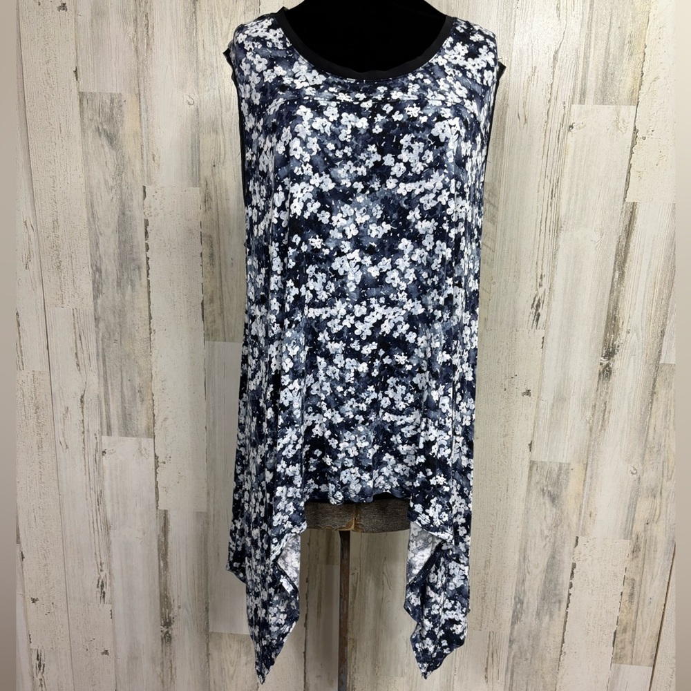 Simply Vera Vera Wang Plus‎ Size Floral Sleeveless Asymmetrical Tunic Top